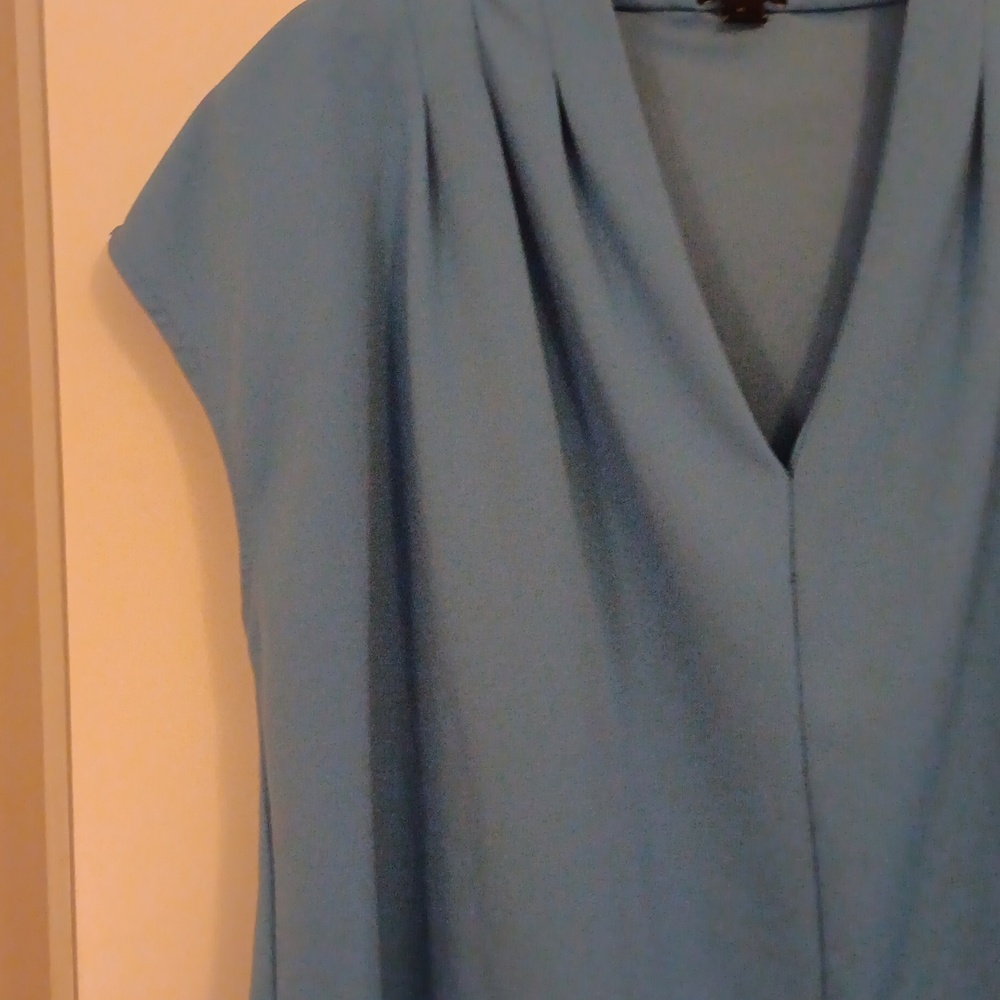 Top - Picture 3 of 7